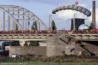 Memorial Flight Arnhem - the Netherlands 2004
 Hero