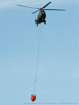 Cougar RNLAF training fighting fire with Bami-Bucket - the Netherlands 2009
 Hero